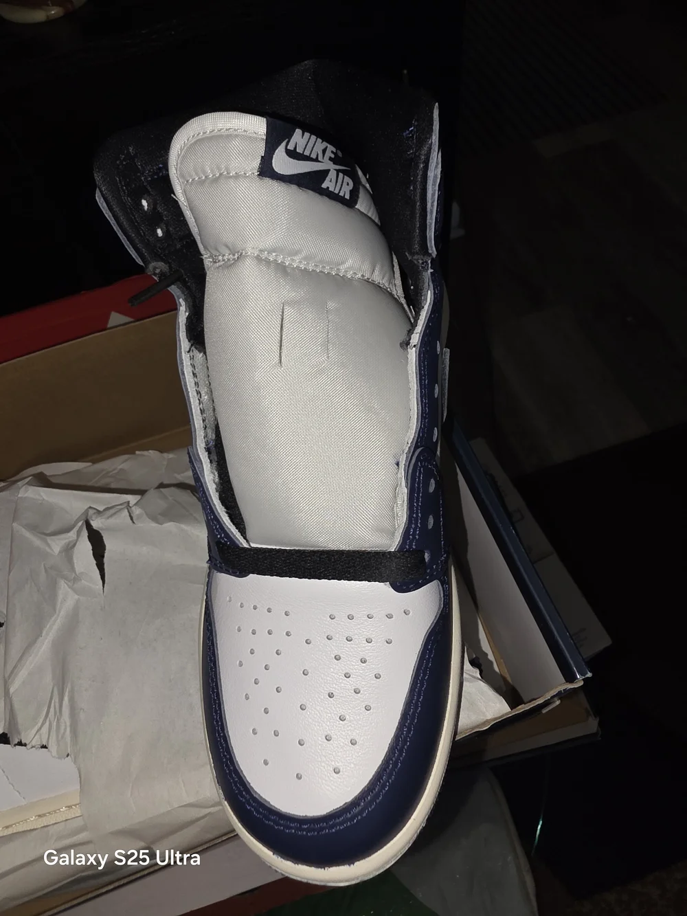 Air Jordan 1 Retro High - White, Navy & Black. New In Box 4Y/5.5W. MFRP: $140